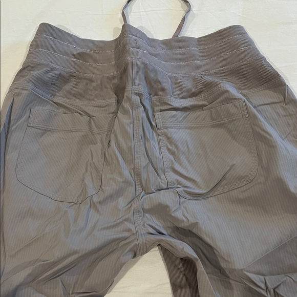 Lululemon women’s dance studio jogger in gray croft straight leg - Picture 4 of 5